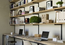 diy_bureau_industriel_bois_brut_et_acier_noir