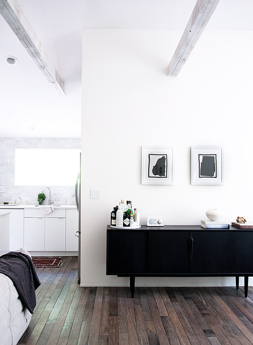 Noir et blanc : 15 idées déco pour un look scandinave très chic ! sur @decocrush | www.decocrush.fr