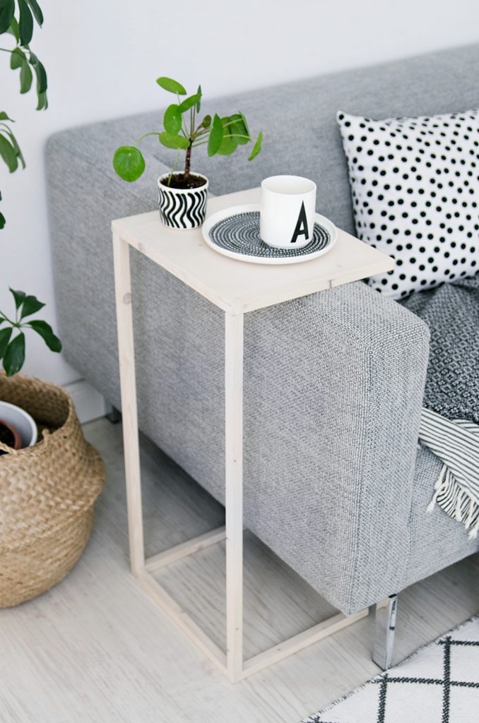 DIY | Une mini table d'appoint pour le salon sur @decocrush - www.decocrush.fr