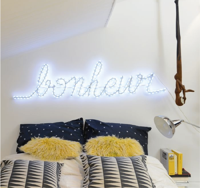 :cadeau-personnalise-mot-lumineux-blachere-01