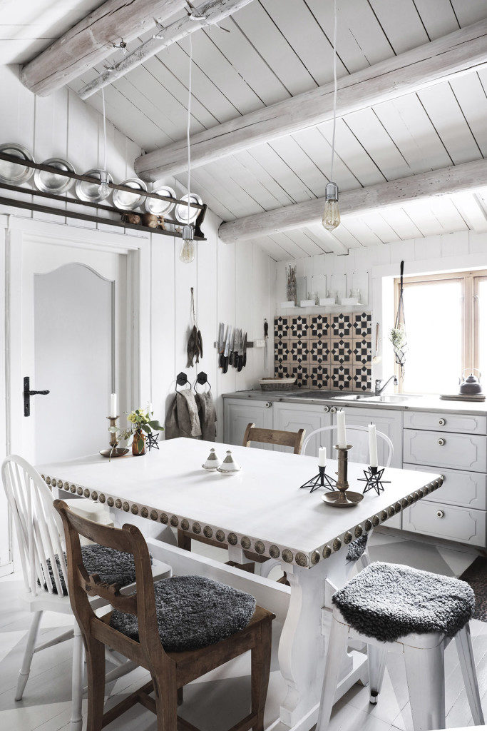 Une cuisine rustique chic à la scandinave sur @decocrush - www.decocrush.fr