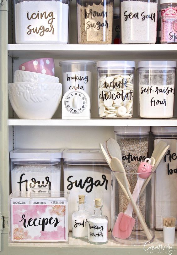 Note to myself : étiqueter ses bocaux de farine et autres jolies choses qui se trouvent dans les placards de la cuisine 