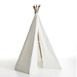 Un tipi dans le chambre des kids