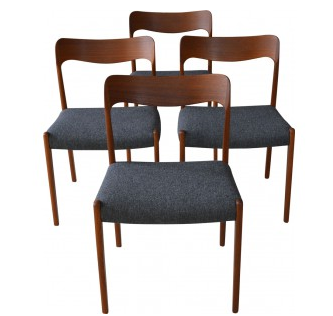 Ensemble de 4 chaises scandinaves en teck et tissu gris - 1960