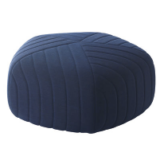 Pouf géométrique bleu nuit Muuto chez Made in Design