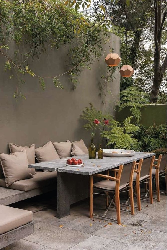 Coup de coeur pour le mobilier outdoor en marbre sur @decocrush - www.decocrush.fr